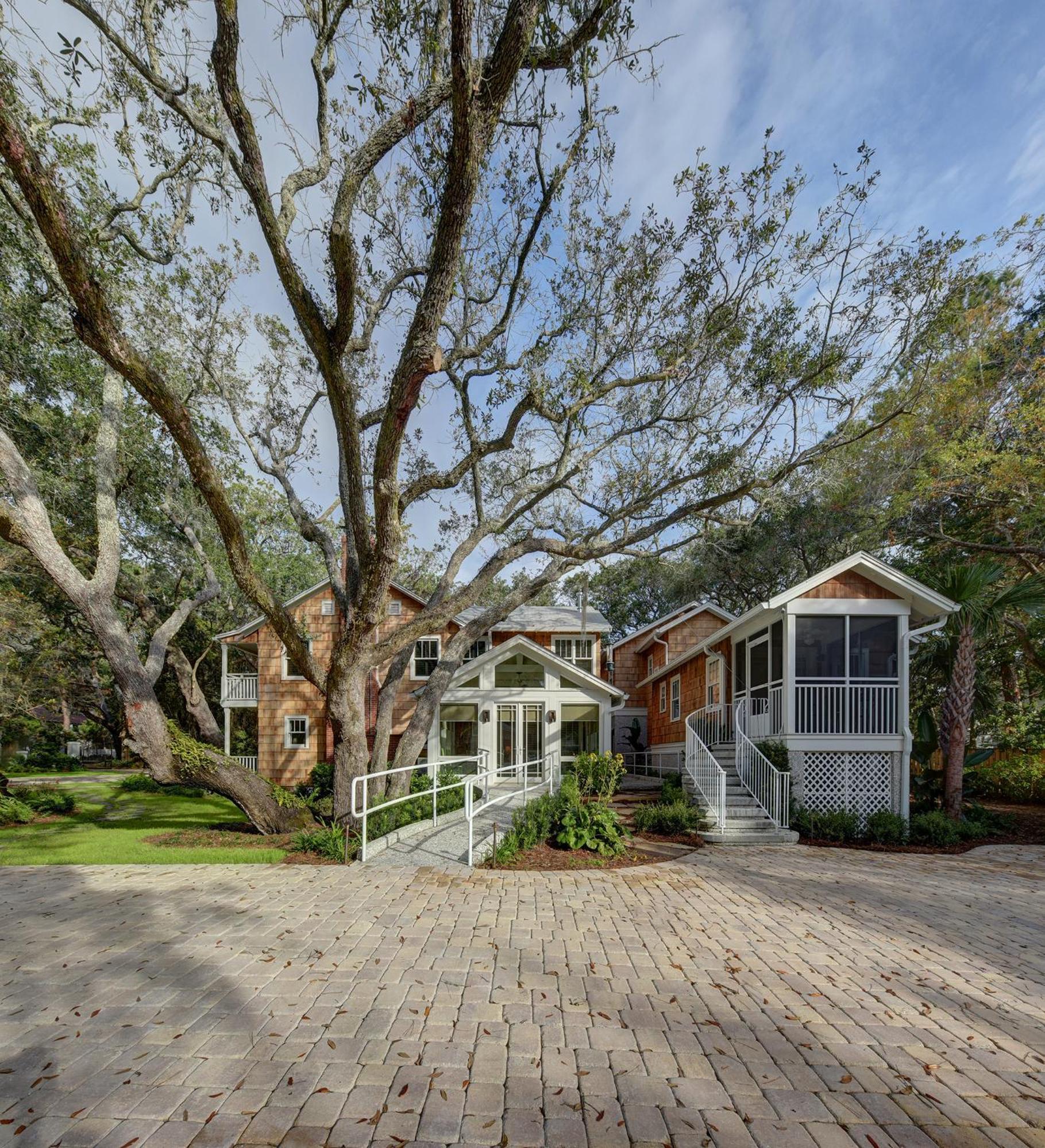 The Grey Owl Inn St. Simons Island Exterior photo